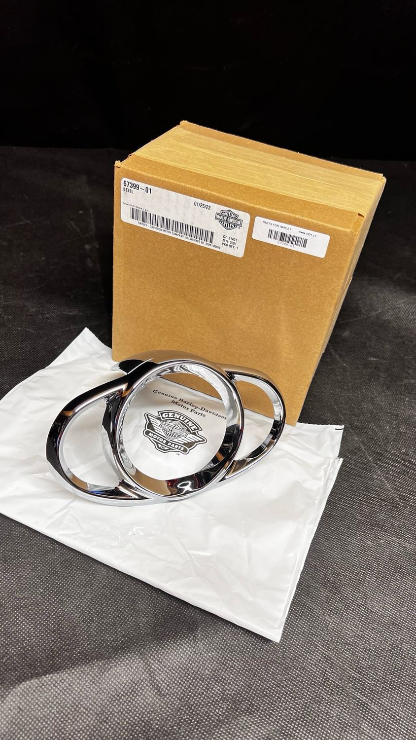 #OEM 67399-01 VRSC Speedometer Outher Egde Bezel Chrome