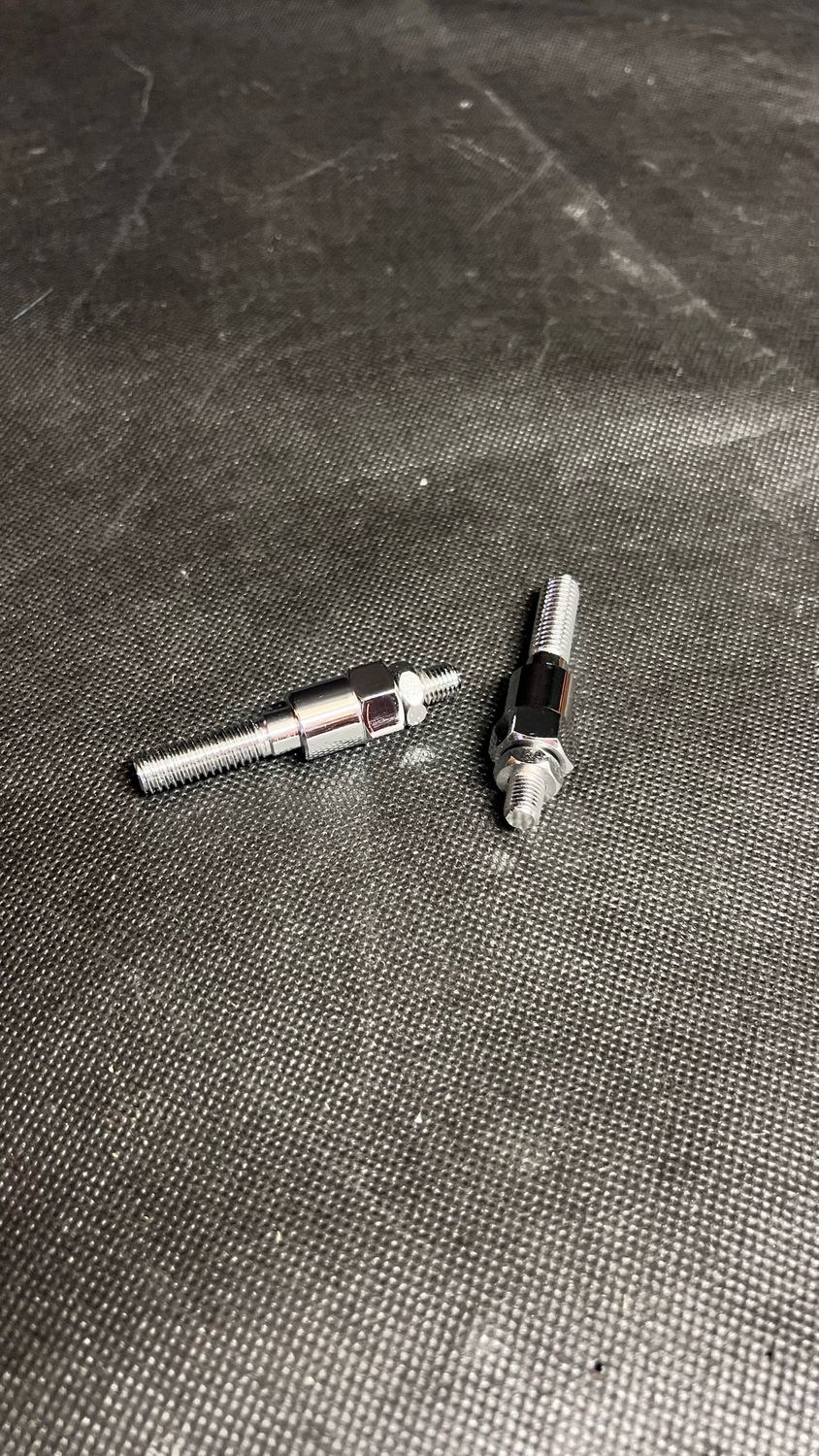 06-07 Dyna  front turn signal relocation kit. Chrome