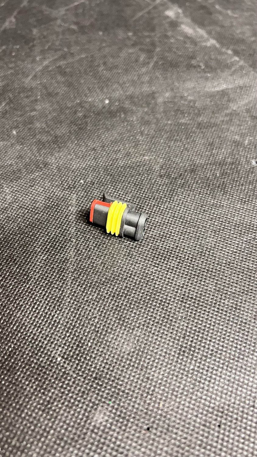 #OEM 72007-05 05-21 Harley Models  Delphi O2 sensor connector. Female plug. 2-pin