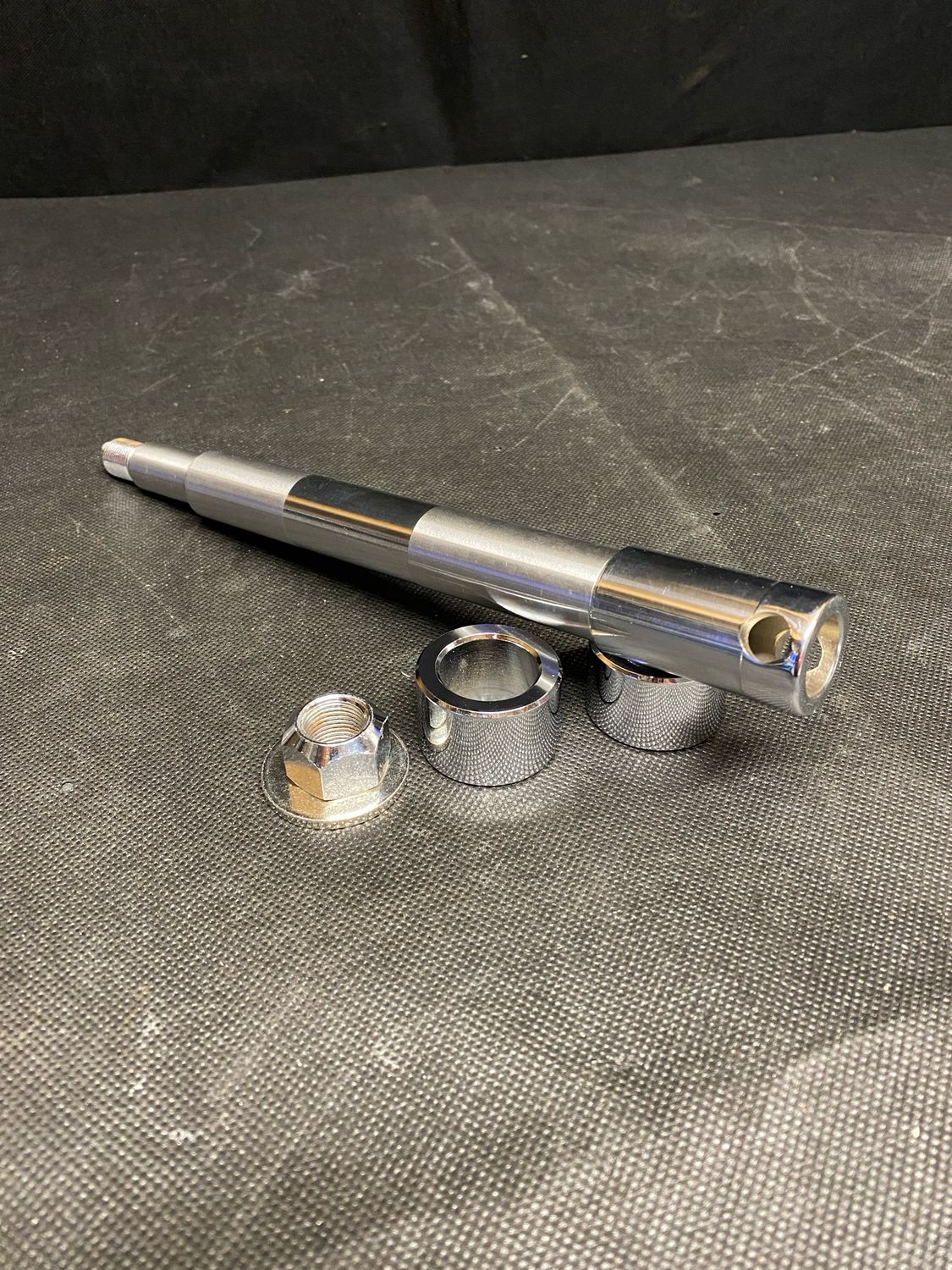 08-15 FXD Front Axel Kit Top Quality