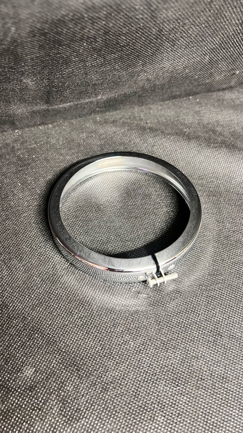 #OEM 68725-62 4-1/2 Spotligh Ring 