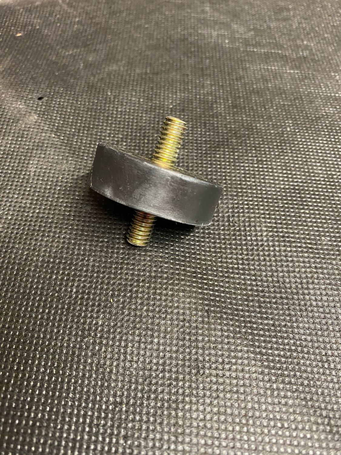 HORN ANTIVIBRATING SCREW