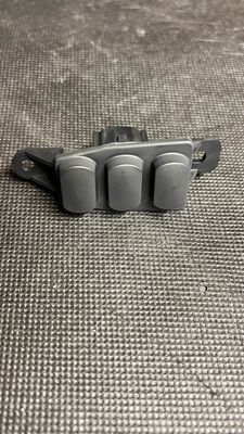 Harley-Davidson FAIRING CAP HOLE PLUG