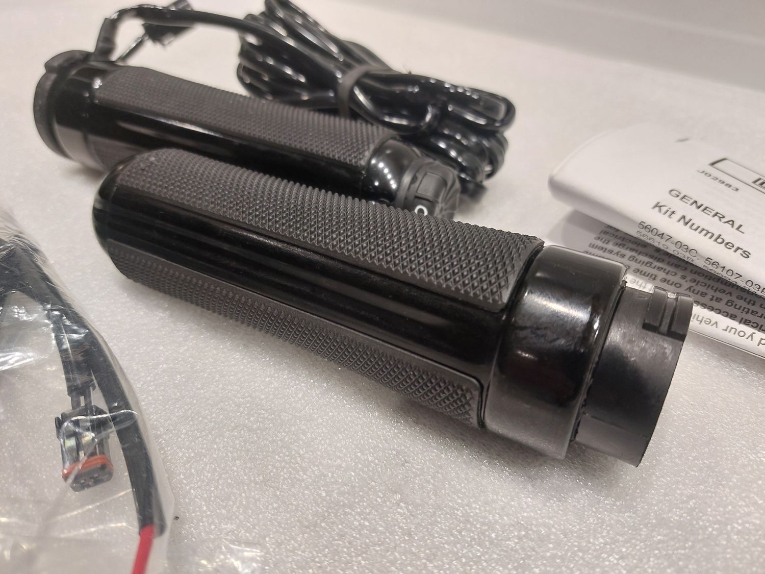 #OEM 56100358 Airflow Hand Grips heated gloss black