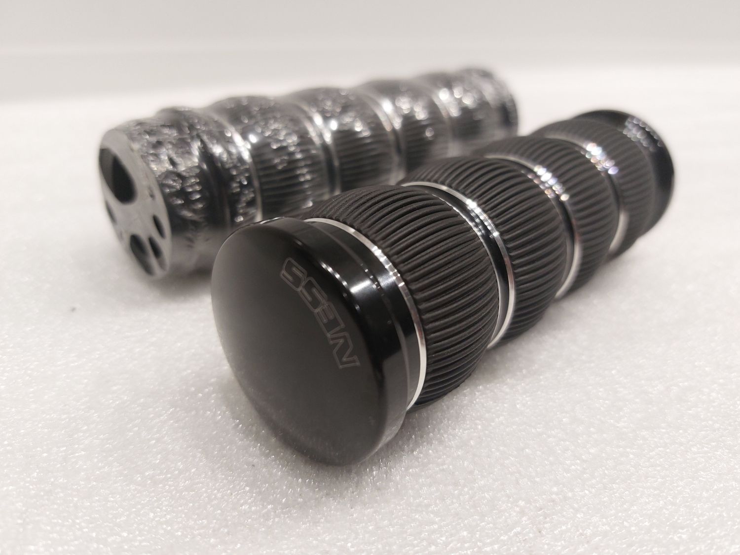 Arlen Ness, Fusion billet ring leader grips black E-Trottle