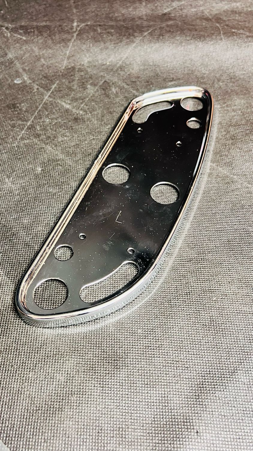 #OEM 50690-04 Left Footboard Top Plate Streamliner FLHX FLHRS