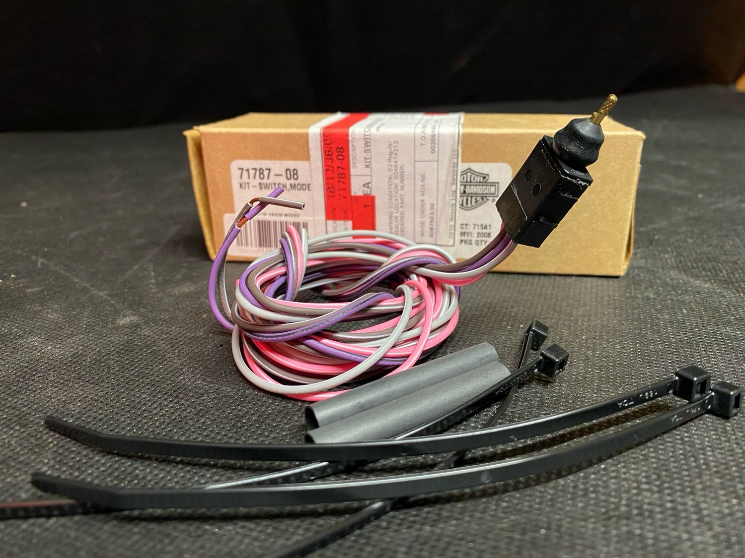 #OEM 71787-08 FLHTCU Mode-Select Switch Kit