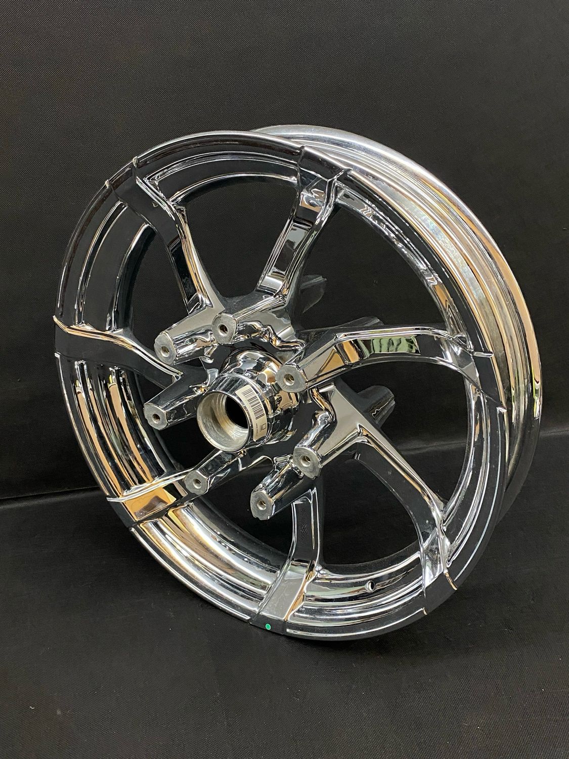 # 47957-10 Harley Davidson CVO 09-19 Agitator Front Wheel 18x3,5