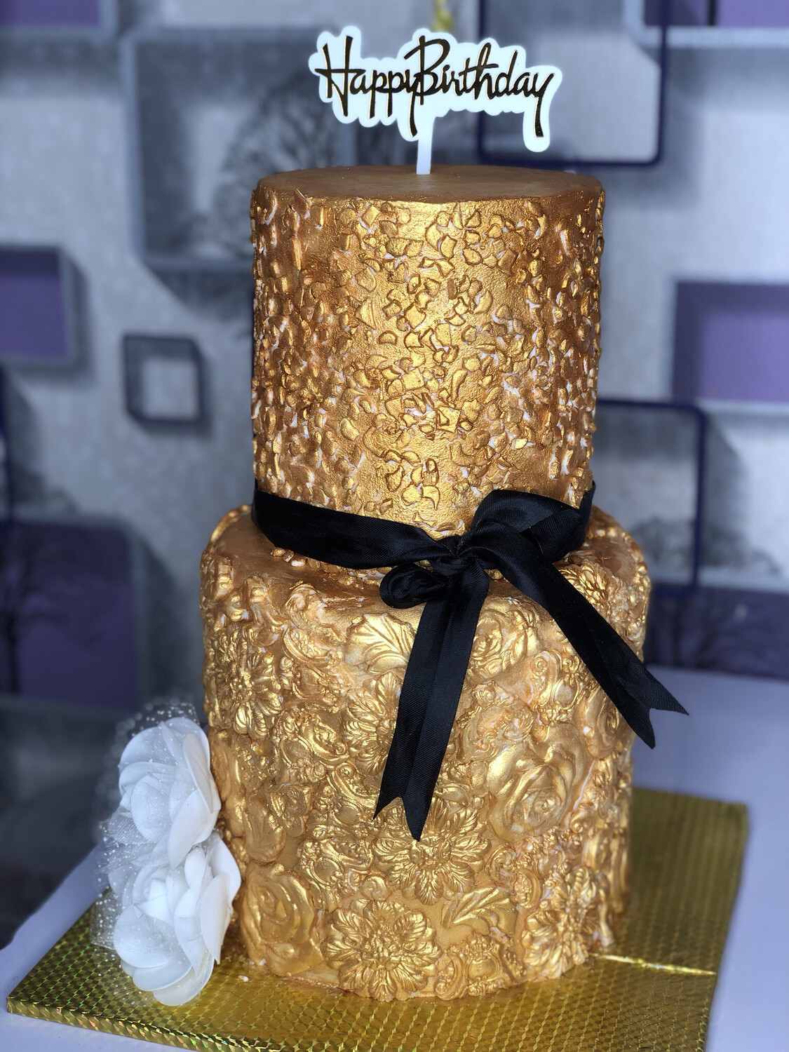 The golden chic