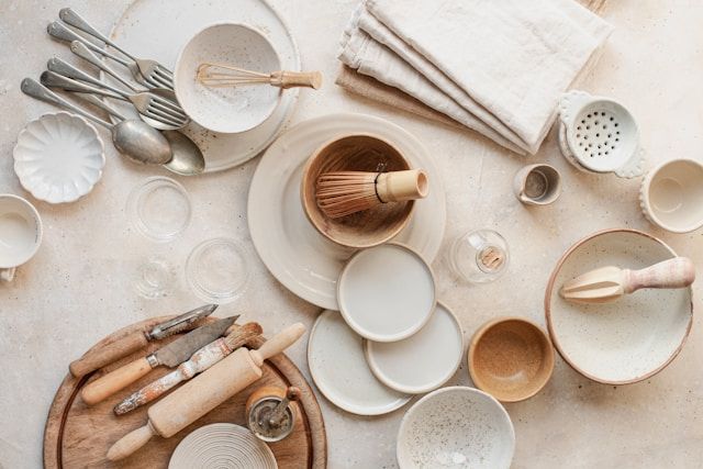 Table and kitchen items