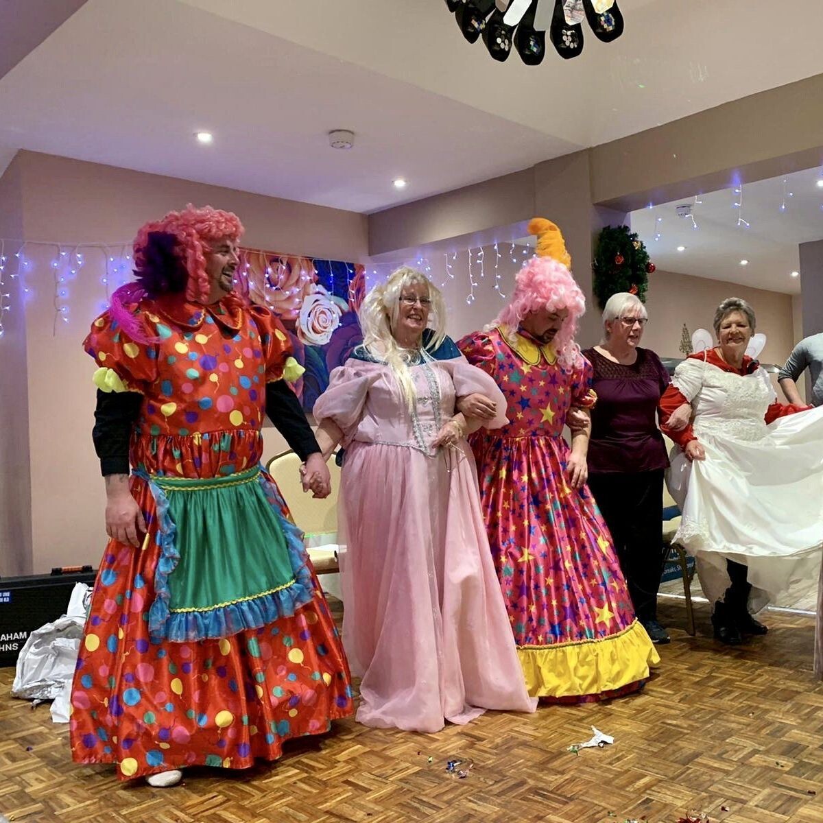 Monday 7th April - Wrights Coaches Annual Charity Spring Fling with Lunch & Afternoon Entertainment Bonanza