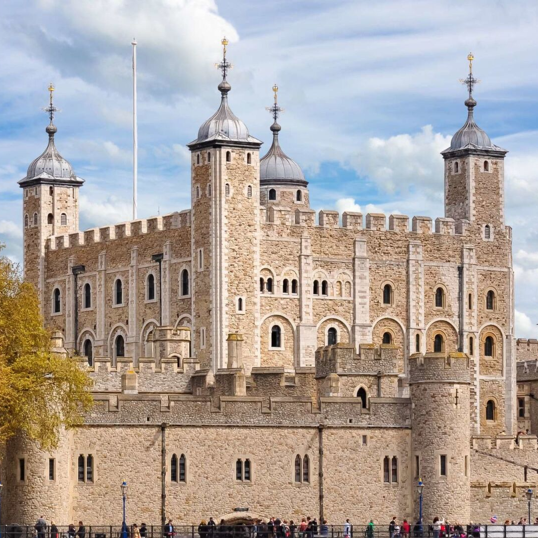 Saturday 15th March - Tower of London & The Crown Jewels (And Free Time to Explore the Capital)