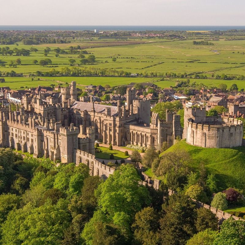 Thursday 17th April - Arundel Castle & the Annual Tulip Festival