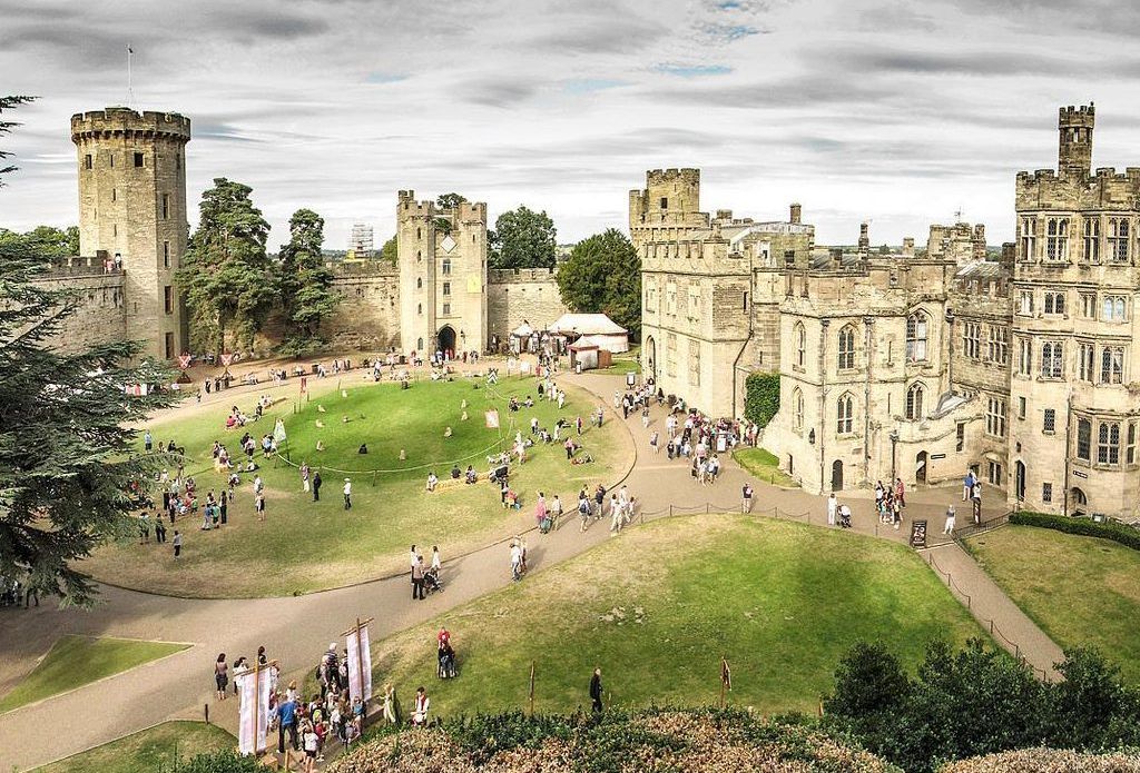 Saturday 22nd August - Warwick Castle, or Warwick City at Leisure at only £25pp - WR00