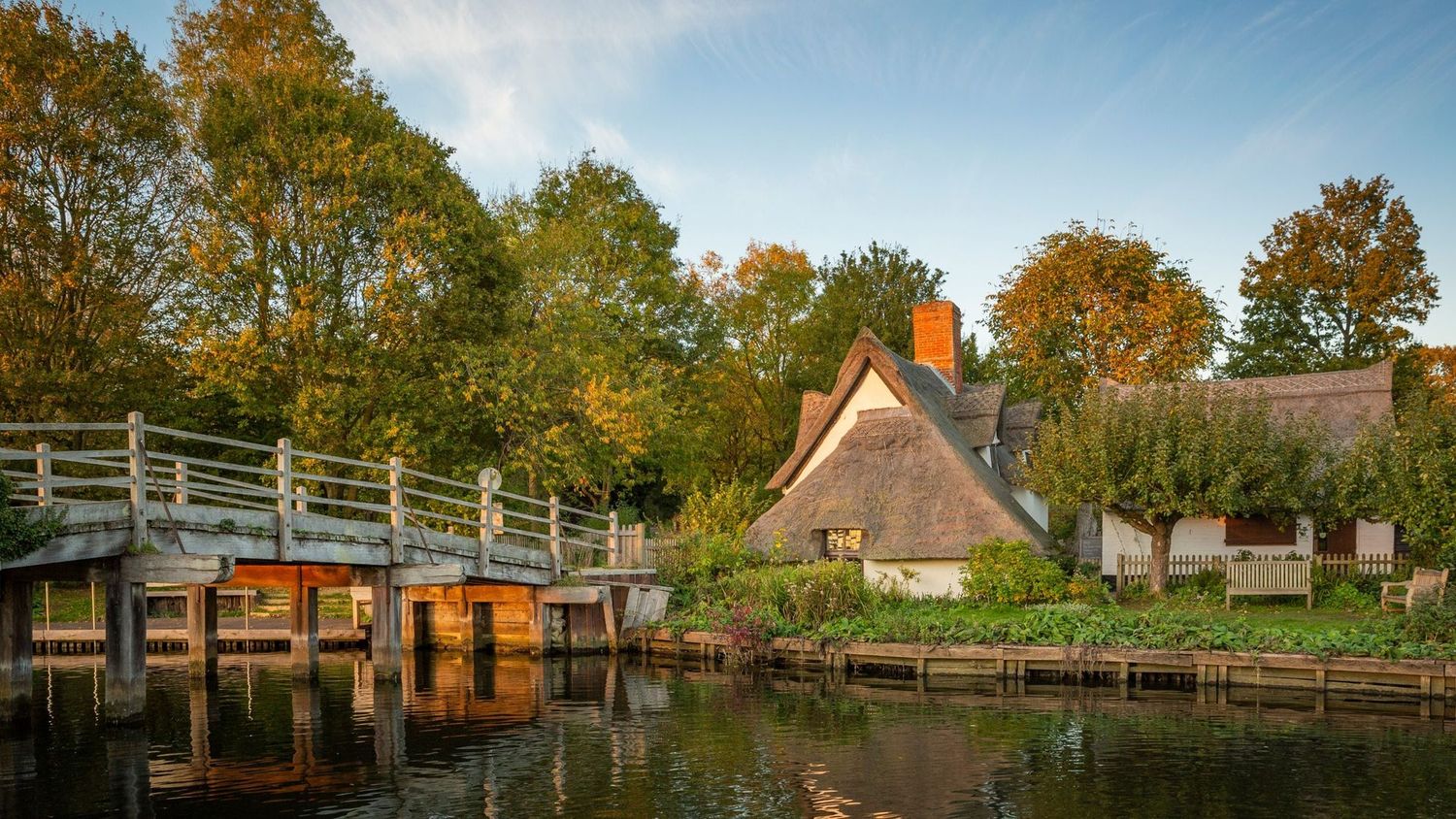 Thursday 24th September - Constable Country in the Autumn - with Cream Tea in Lavenham - FH8