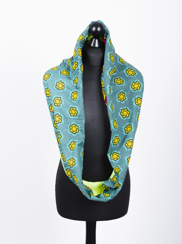 Snood: Infinity Flowers Yellow On Green