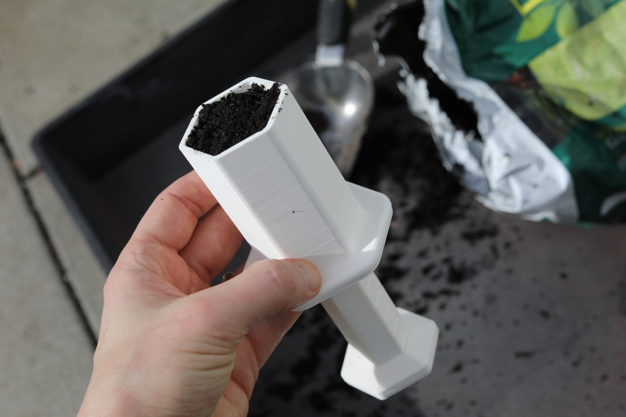 Erdpresse/ Erdballenpresse für die Anzucht