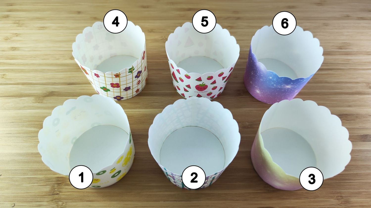 50st Einweg Bunte Kuchenbecher,Hitzebeständige Muffinbecher, Cupcake-Formen,Hochzeit,Geburtstag,Weihnachten Bäckerei Konditorei