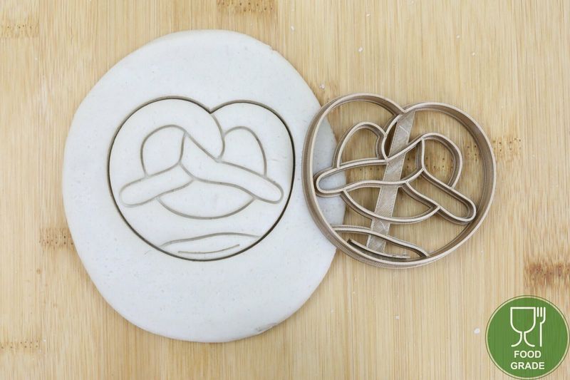 Brezel Plätzchen Ausstechform Keksausstecher Fondant ca.8cm Brezel Plätzchen Ausstechform Keksausstecher Fondant ca.8cm