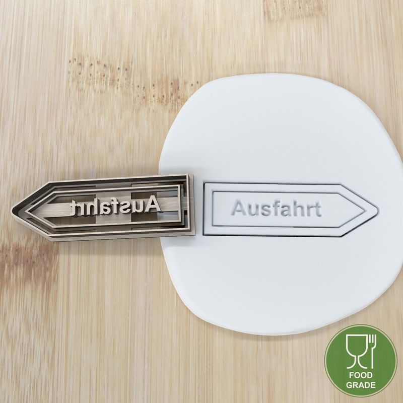 Keksstempel/Ausstechform Verkehrszeichen Ausfahrt ca.8cm Keksstempel/Ausstechform Verkehrszeichen Ausfahrt ca.8cm