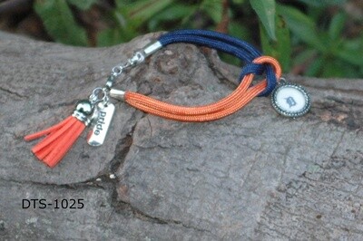 DTS-1025
Detroit Tigers- Blue and orange paracord with orange tassel, Old English D logo and pride charms