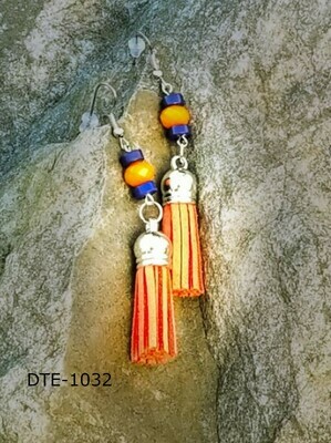 DTE-1032
Detroit Tigers- Silver with orange tassels, orange faceted and blue heishi glass beads