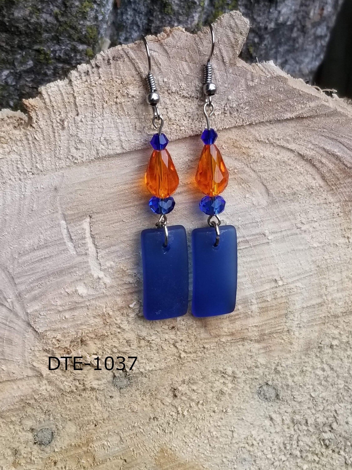 DTE-1037 Detroit Tigers- Silver with orange faceted teardrops,  blue faceted glass beads, and sea glass dangles