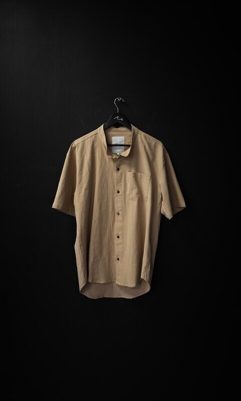 Camisa Mao Camel