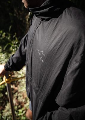 Campera Rompevientos Irupé Negra