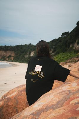Remera Praia Do Amor Over de