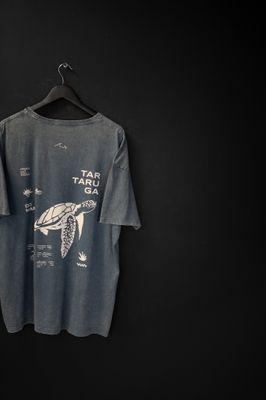 Remera Oversize Tartaruga Blue Washed de
