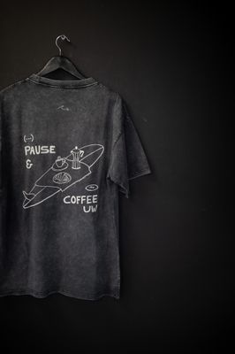 Remera Coffe First Black Washed Oversized- nw