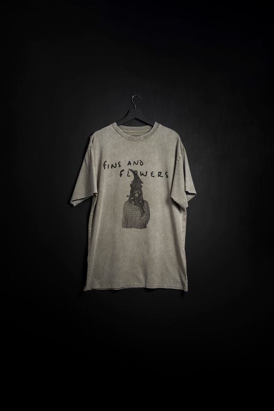 Remera Gris Washed Flowers new