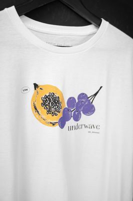 Remera Classic Fit Ferrugem White de