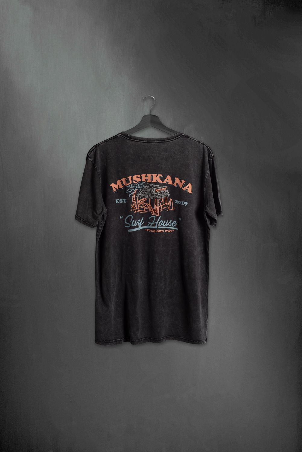 Remera Surf House Classic Fit Black Washed