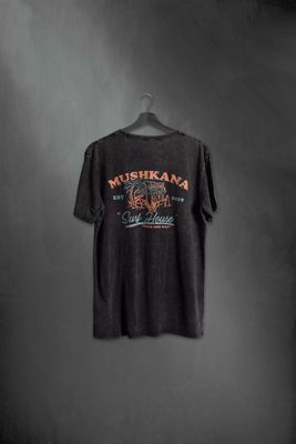 Remera Surf House Classic Fit Black Washed