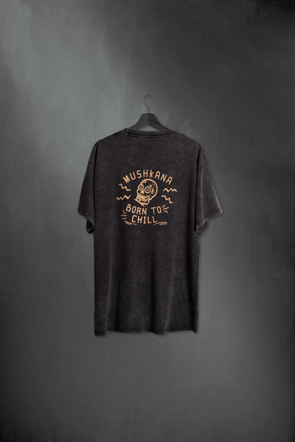 Remera Born2Chill Negra Lavada Oversized