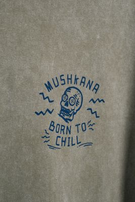 Remera Born2Chill Gris Oversize