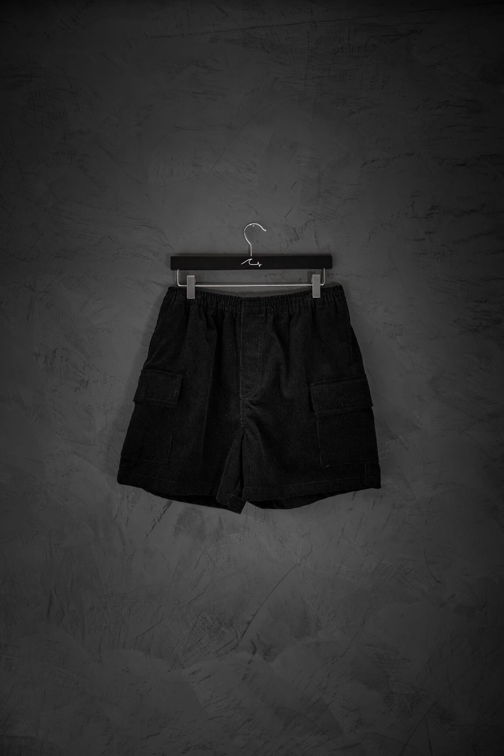 Bermuda Corderoy Negra ss