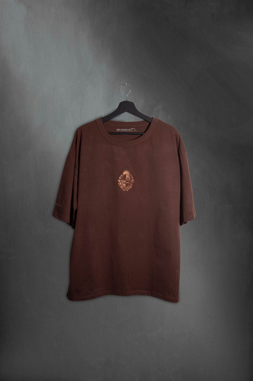 Remera Overbox Brown Escudo Uy