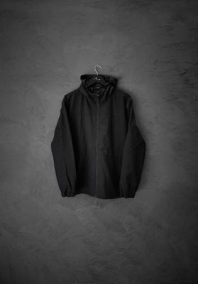 Campera Rompevientos Vind Black MM