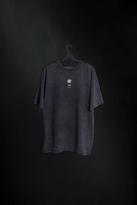 Remera Corona Living Black Washed Oversize AA