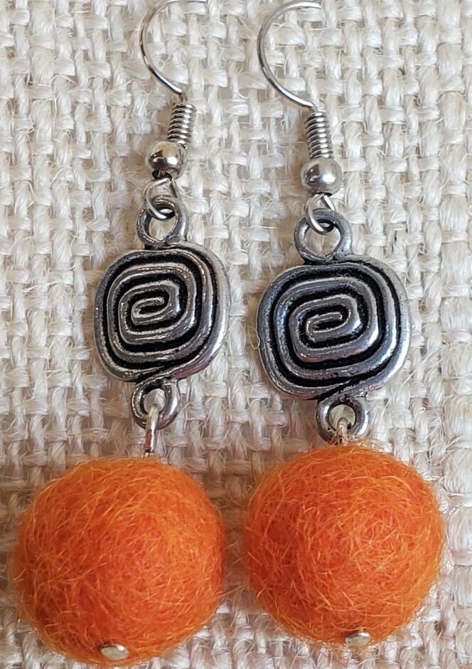 This Must Be Felt - Earrings 