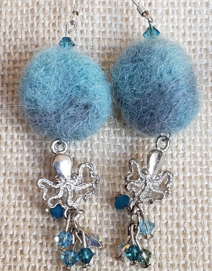 This Must Be Felt - Earrings 