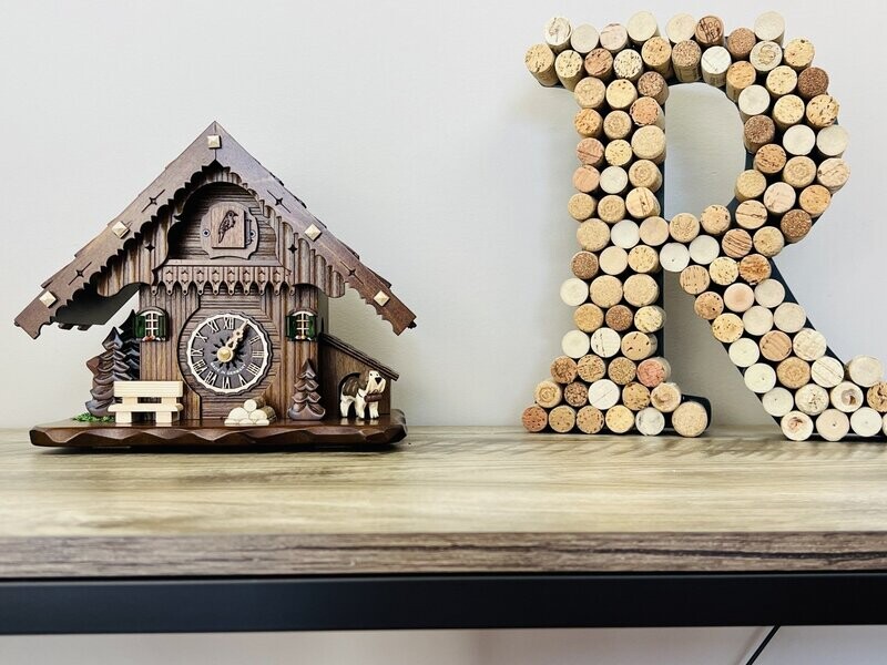 9" Chalet desktop cuckoo