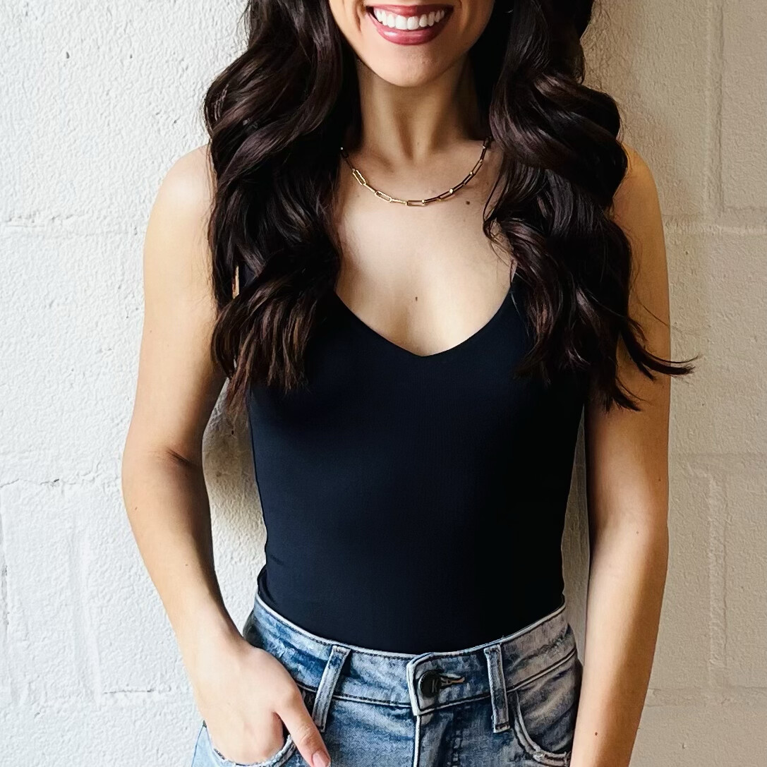 DR VALENTINA