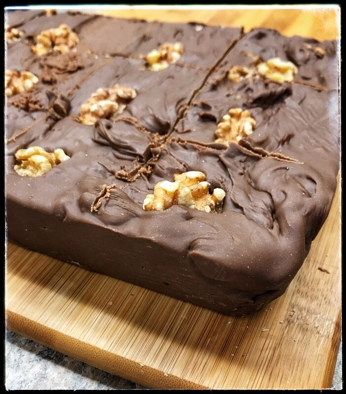 CHOCOLATE WALNUT FUDGE