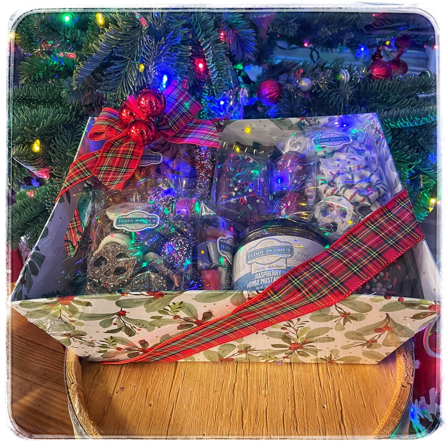 Fuddy Favorites Holiday Gift Box - Large