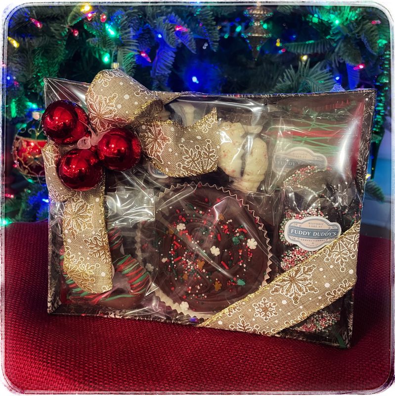 Fuddy Duddy&#39;s Chocolate Lovers Holiday Gift Box - Small