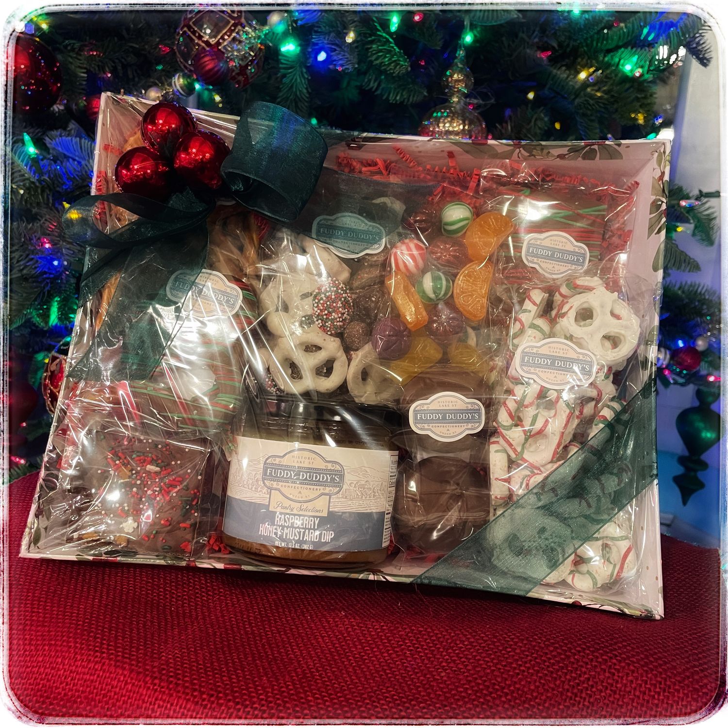 Fuddy Favorites Holiday Gift Box - Large